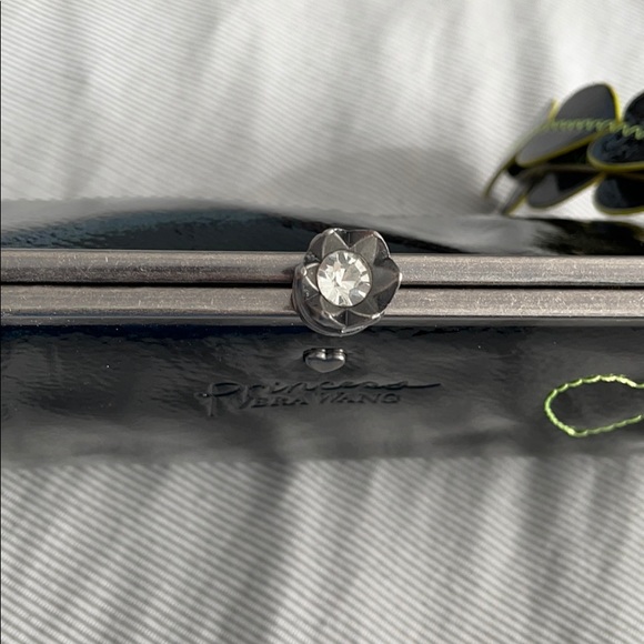 NWT Vera Wang clutch - Picture 4 of 8
